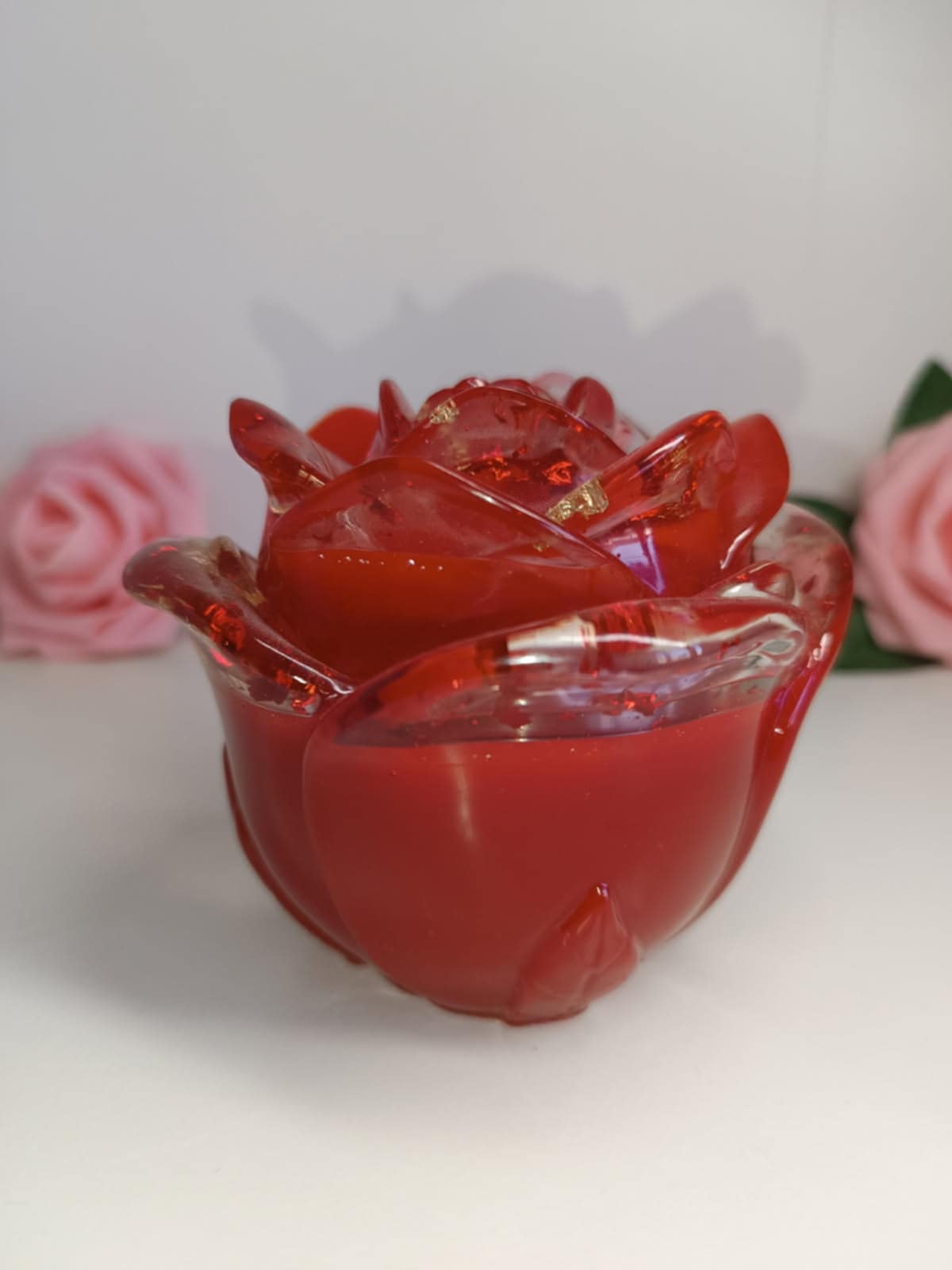 Boîte rose à bijoux rouge et feuilles d'or
