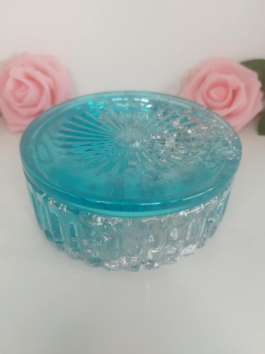 Boite rosace bleue transparente et feuilles d'argent