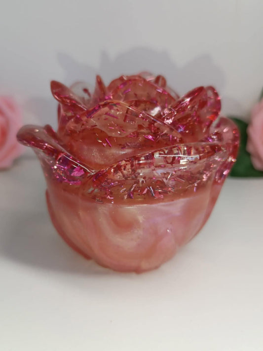 Boîte rose à bijoux rose et feuilles d'or rose