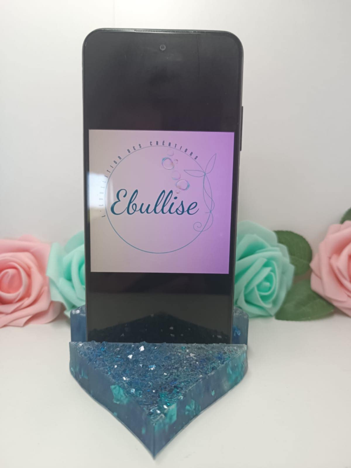 Porte téléphone effet diamant bleu et ses feuilles d'or bleues