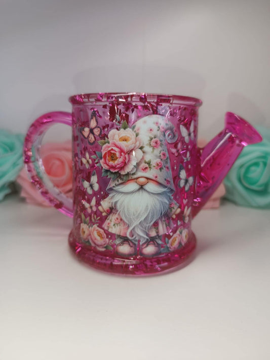 arrosoir et son petit gnome fleuri